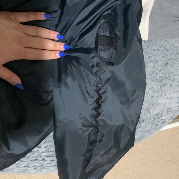 Champion, wind breaker style jacket - Picture 7 of 7